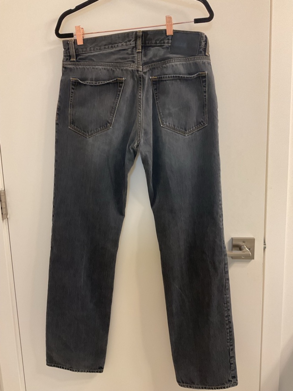 ***Boss Hugo Boss Maine Men's Black / Grey Washed Straight-Leg Jeans - Picture 3 of 9